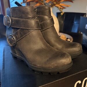 Sorel Black Leather Ankle Booties